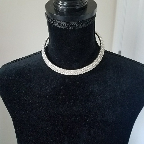 Jewelry - Rhinestone Choker  - Great Condition